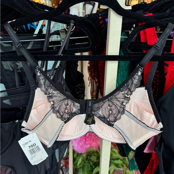 Gorteks Polish push up lace flora floral bra with removable push up pads - Picture 9 of 9